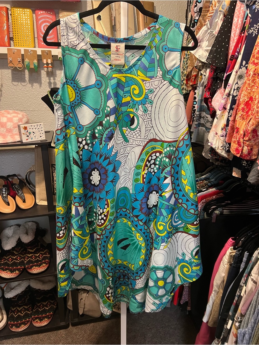 Fashion Style abstract Sleeveless Midi Dress in Teal & Blue
